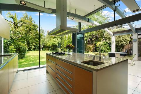 40 Waldeck Road, London, W13 8LZ