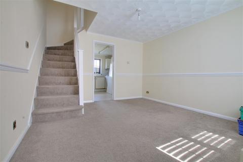 2 bedroom terraced house to rent, Haighs Close, Chatteris