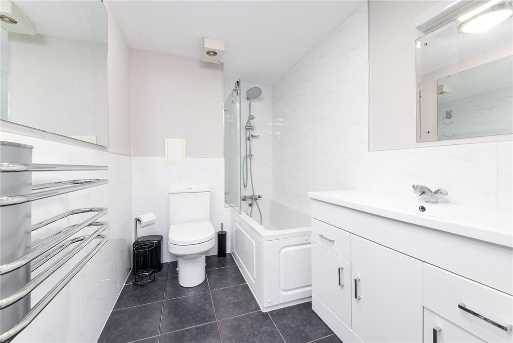 Apartment in London - View 3