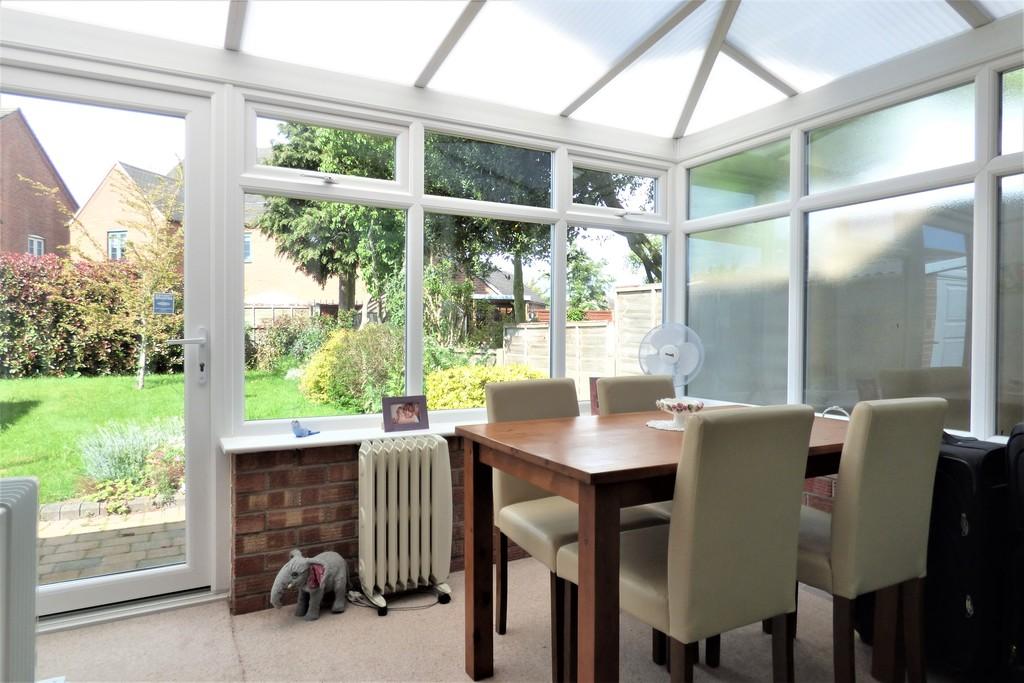 Walkfield Road, Alrewas 2 bed detached bungalow £265,000