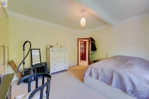 3 bedroom flat to rent, Twyford Court, Twyford Avenue, Muswell Hill