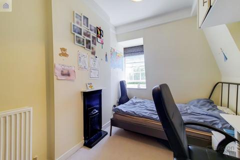 3 bedroom flat to rent, Twyford Court, Twyford Avenue, Muswell Hill