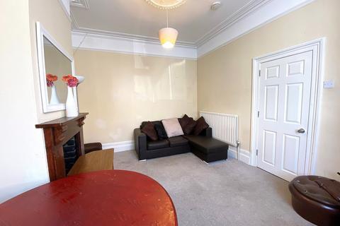 6 bedroom terraced house to rent, Playfair Road, Southsea