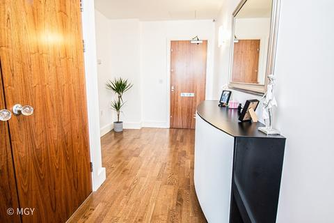 2 bedroom penthouse to rent - Maia House, Celestia, Cardiff Bay