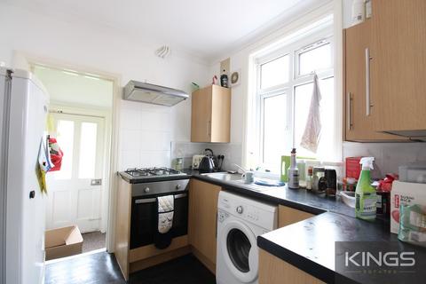 4 bedroom semi-detached house to rent, Granby Grove, Southampton