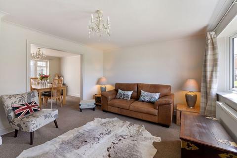 32 Beverley Crescent, Tonbridge, TN9 2RD