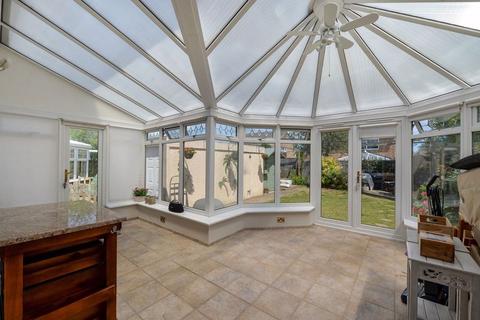 32 Beverley Crescent, Tonbridge, TN9 2RD