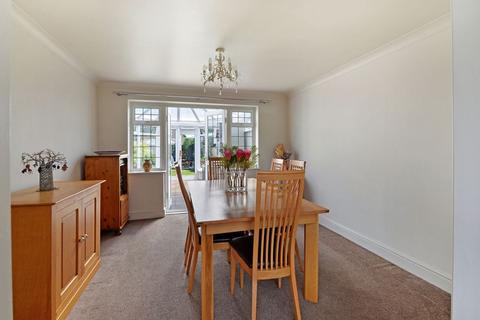 32 Beverley Crescent, Tonbridge, TN9 2RD