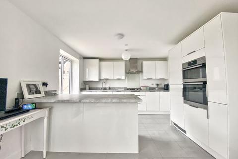 25 Cae Ffynnon, Cowbridge, CF71 7FJ