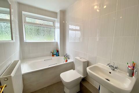 18 Whenman Avenue, Bexley, DA5 2BS