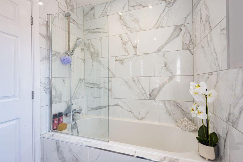 Family Bathroom...