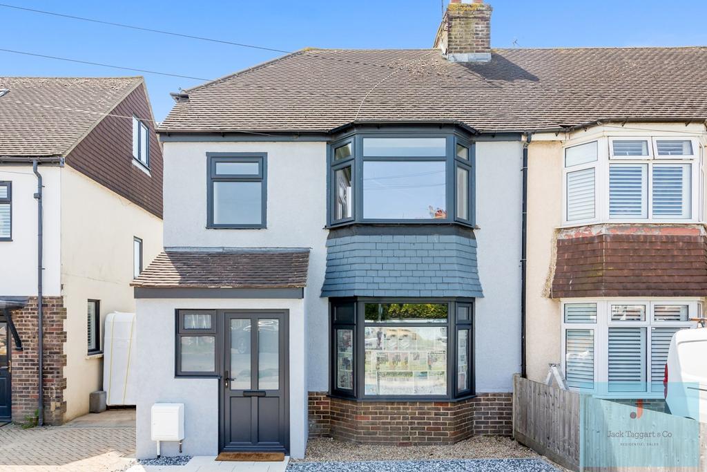 Manor Hall Road, Brighton, Southwick, BN42 3 bed semidetached house £425,000