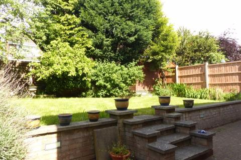 8 Arlescote Close, Sutton Coldfield, B75 5AJ
