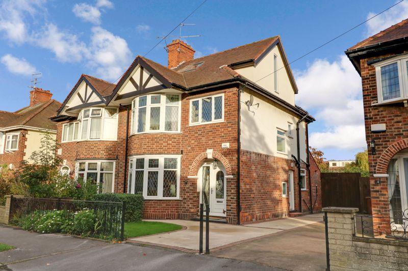 Legarde Avenue, West Hull 4 bed semidetached house £265,000
