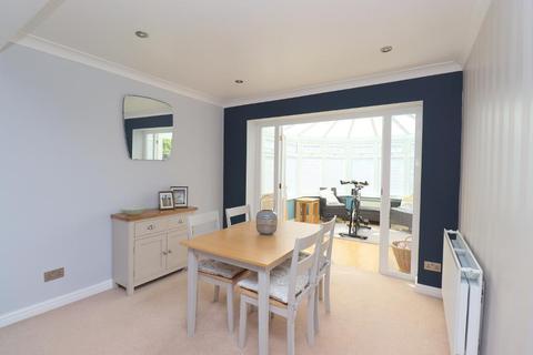 19 Ashby Drive, Barton Le Clay, Bedford, MK45 4SA