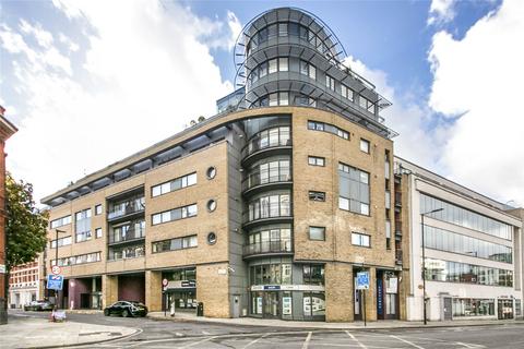 1 bedroom apartment to rent, Britton Street, London, EC1M