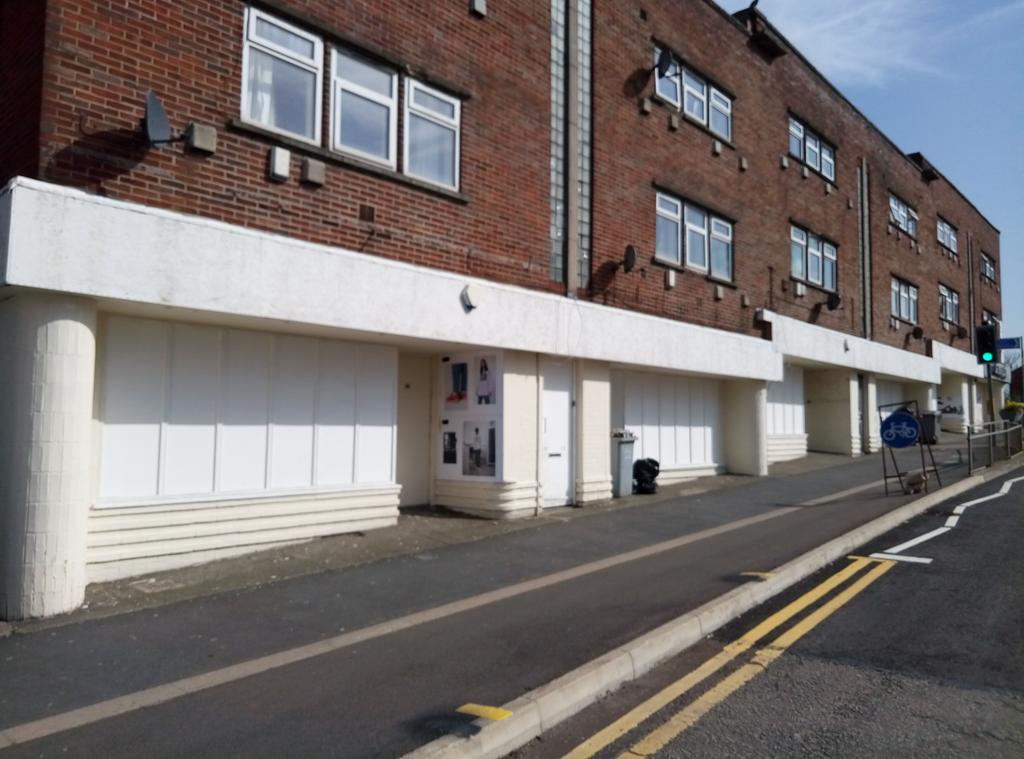 Edge Lane, Stretford, Manchester, Lancashire, M32 Retail property (high
