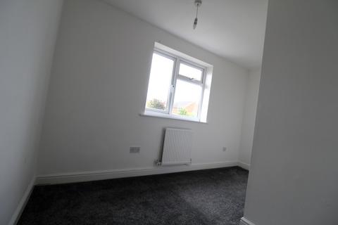 2 bedroom semi-detached house to rent, Hall Street, Swadlincote