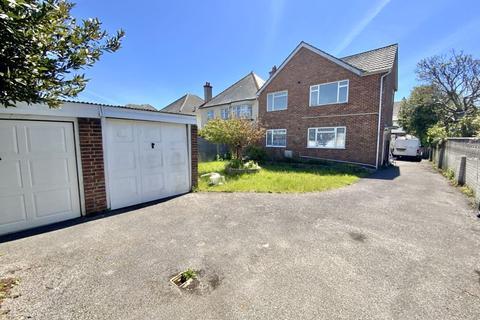 1b Douglas Road, Bournemouth, BH6 3ER