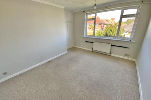 1b Douglas Road, Bournemouth, BH6 3ER