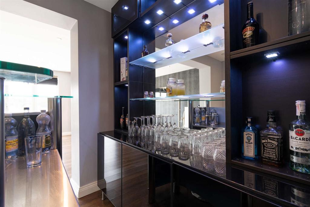 8466566-interior18-800.jpg