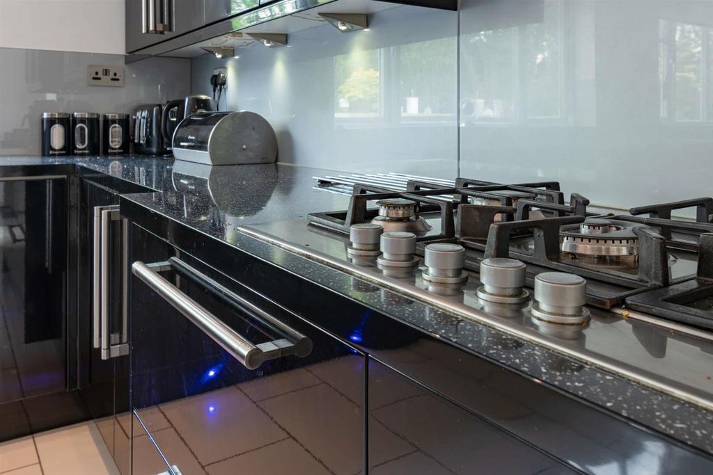 8466566-interior21-800.jpg