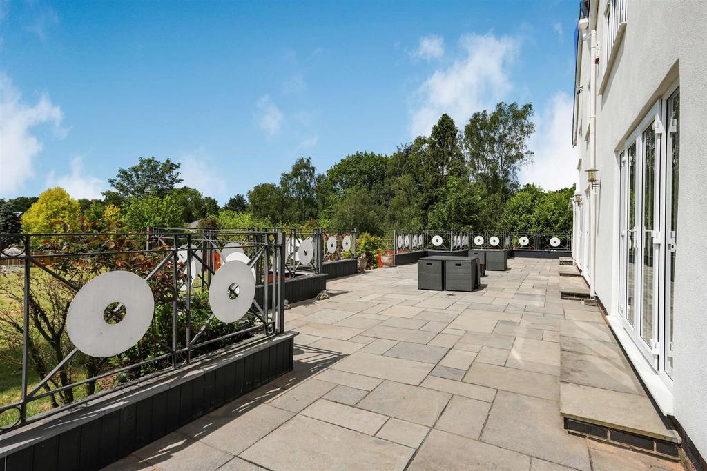 8466566-exterior19-800.jpg