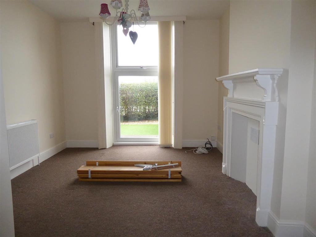 Knoll Street, Cleethorpes 2 bed flat £575 pcm (£133 pw)