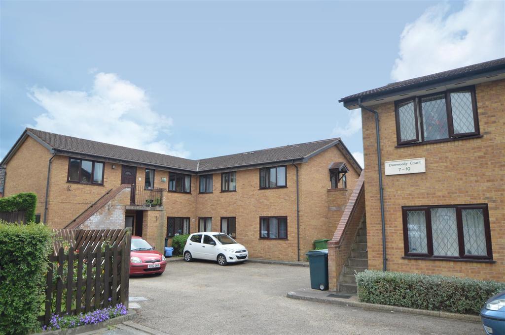T7001  10 Dunwoody Court.jpg