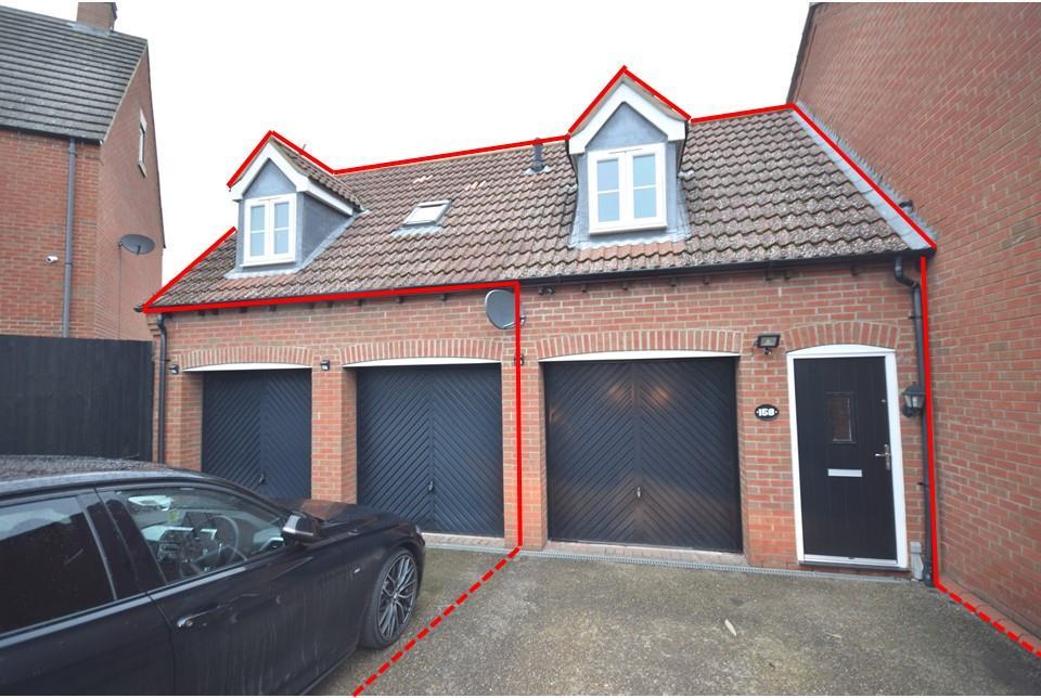 Coach House with PARKING & GARAGE Ironwood Avenue, Desborough 1 bed