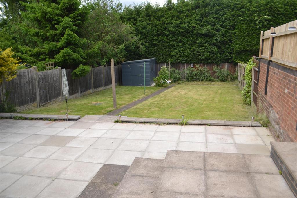 Wood Lane, Wedges Mills, Cannock 2 bed detached bungalow £1,475 pcm