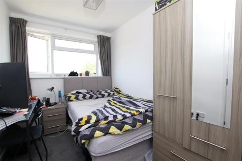 1 Byron Road, Exeter, EX2 5QN