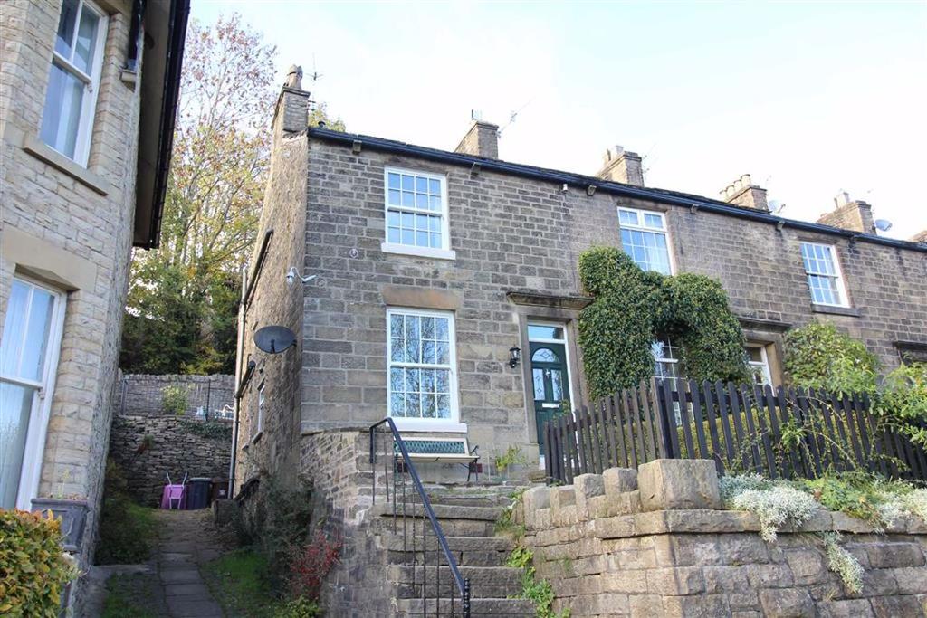 Reservoir Road, Whaley Bridge, High Peak, Derbyshire 3 bed end of