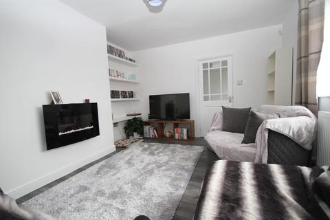 2 Greystone Crescent, Bradford, BD10 8HY