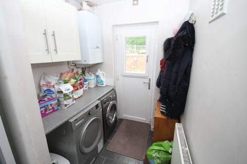 2 Greystone Crescent, Bradford, BD10 8HY