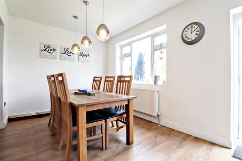 88 Raeburn Road, Sidcup, DA15 8RF
