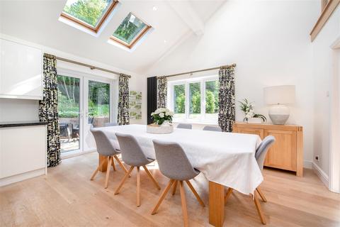 9 Holmes Close, Ascot, SL5 9TJ