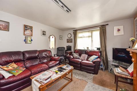 19 Above Town, Upper Clatford, Andover, SP11 7QA