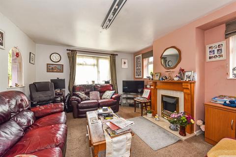 19 Above Town, Upper Clatford, Andover, SP11 7QA