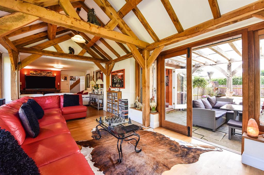 Barlows Lane, Andover 4 bed detached house £570,000