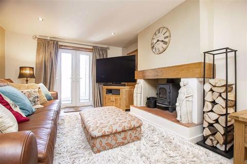 184 Buckingham Road, Bletchley, Milton Keynes, MK3 5JB