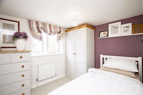 184 Buckingham Road, Bletchley, Milton Keynes, MK3 5JB