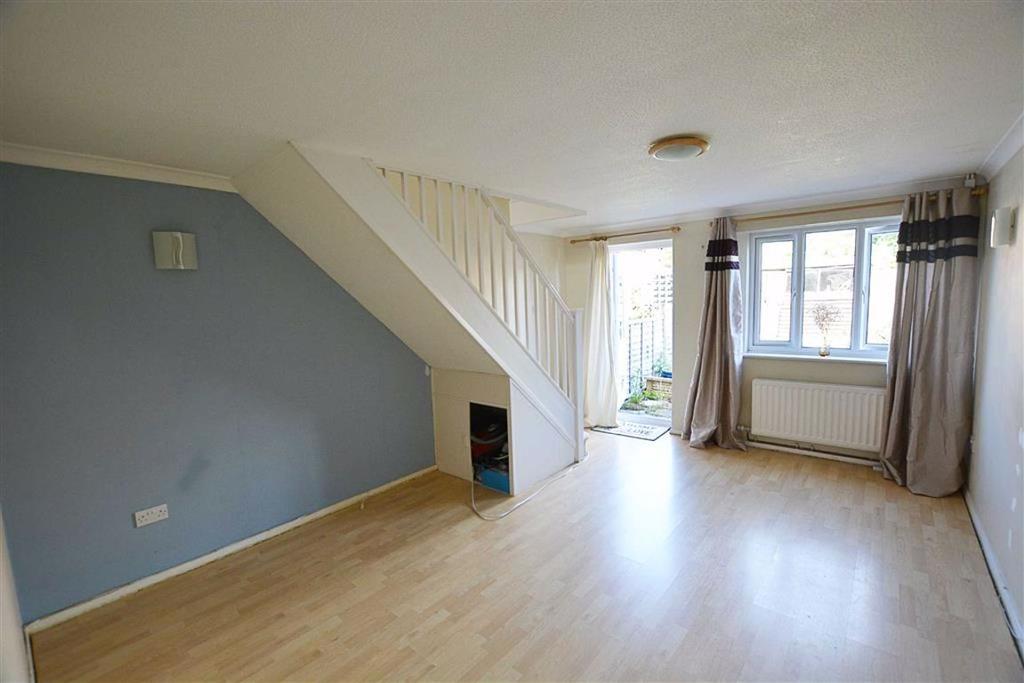 Deerhurst Place, Quedgeley 2 bed terraced house £160,000