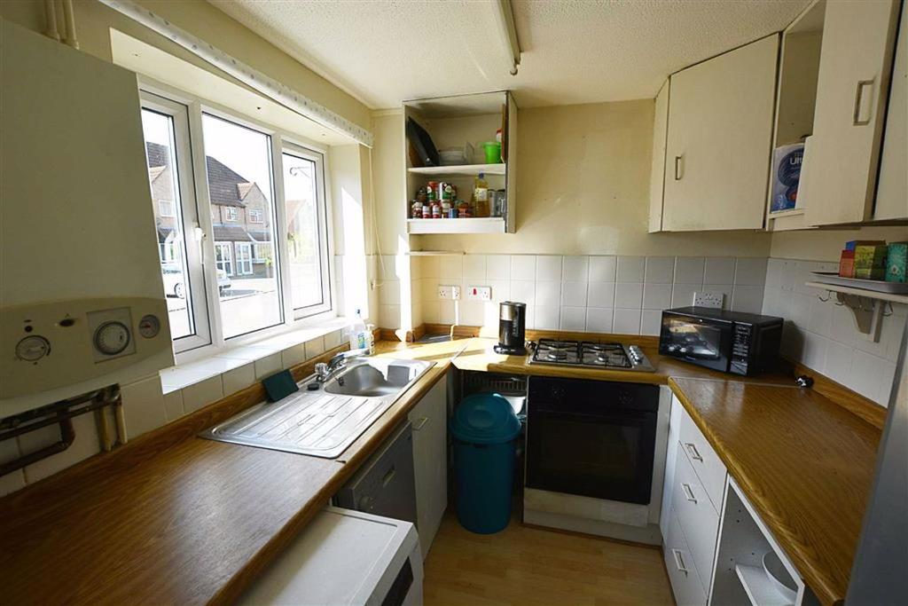 Deerhurst Place, Quedgeley 2 bed terraced house £160,000