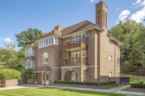 Flat 1, Chancery House Hammers Lane, London, NW7 4AQ