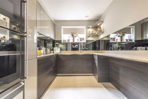 Flat 1, Chancery House Hammers Lane, London, NW7 4AQ