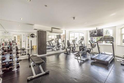 Flat 1, Chancery House Hammers Lane, London, NW7 4AQ