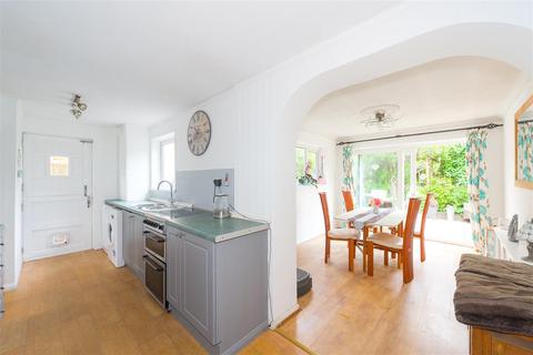 109 New Causeway, Reigate, RH2 7PP