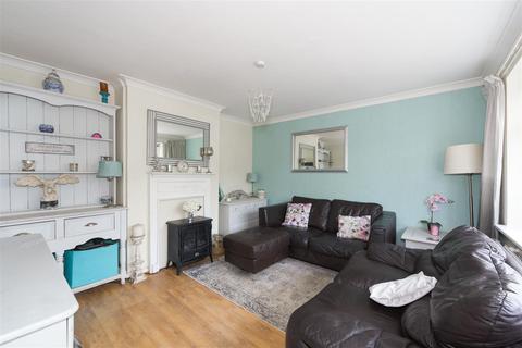 109 New Causeway, Reigate, RH2 7PP