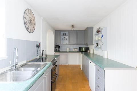 109 New Causeway, Reigate, RH2 7PP
